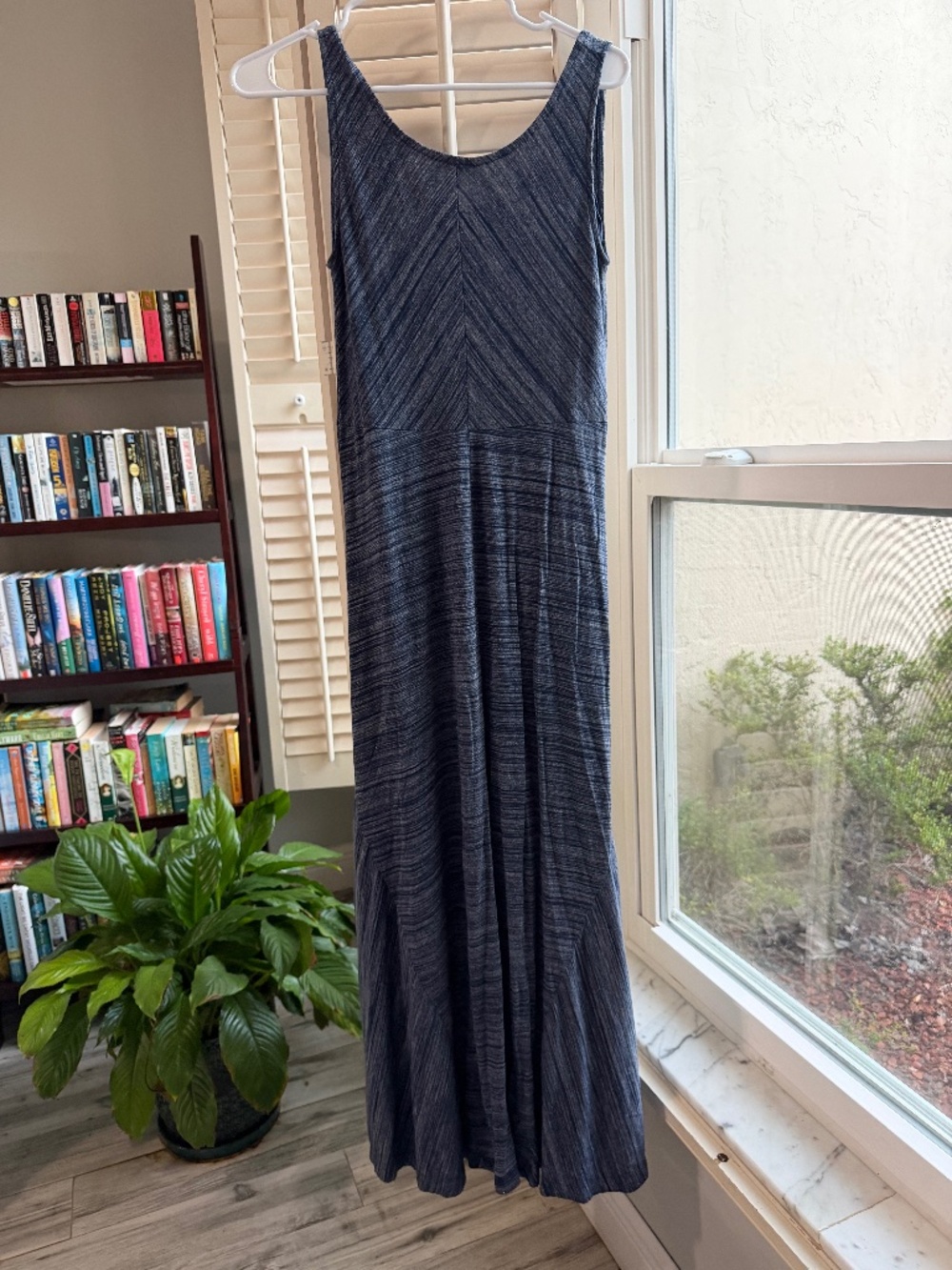 Gap marbled navy maxi dress small